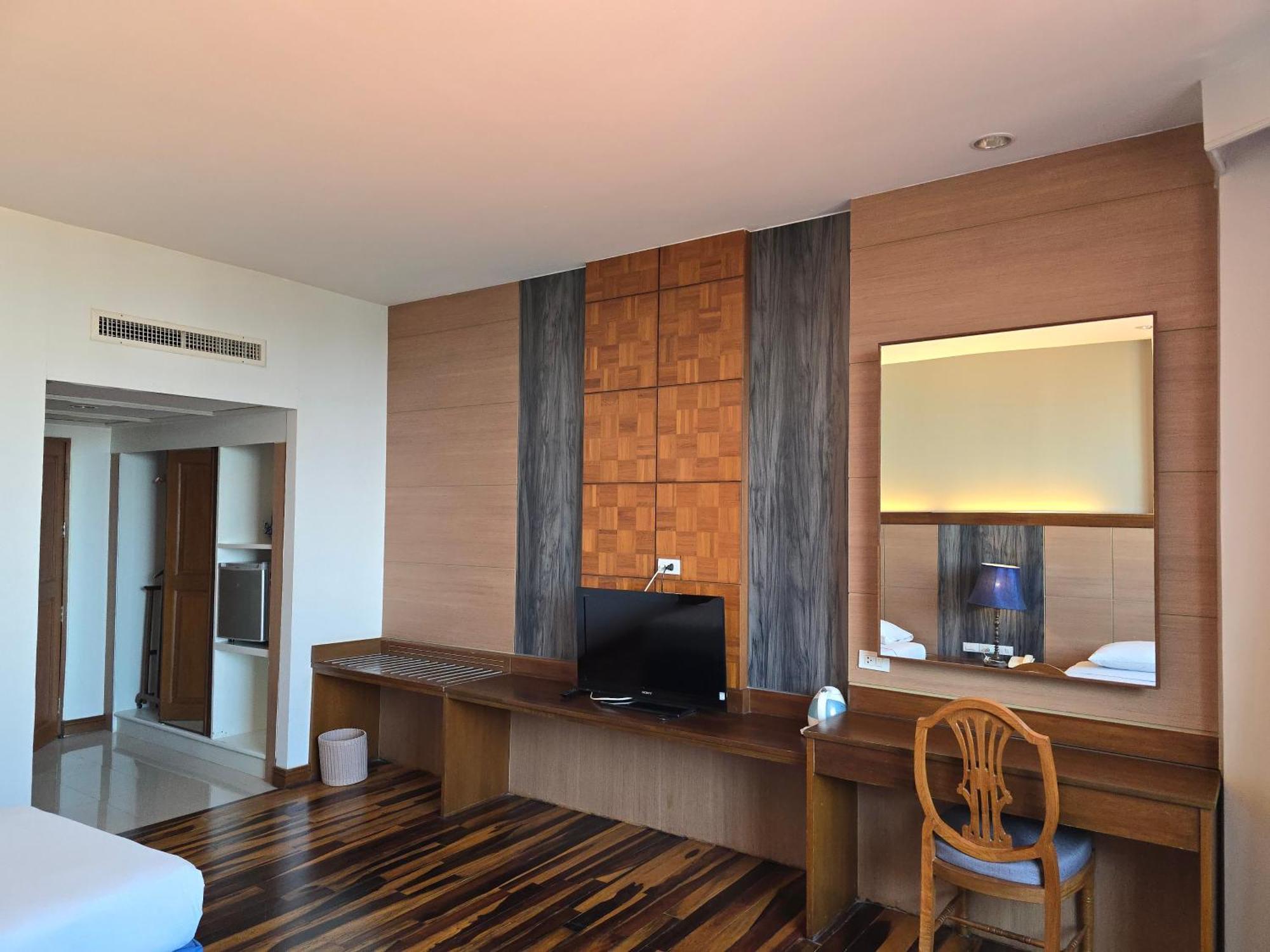 Chiang Mai Phucome Hotel Екстериор снимка